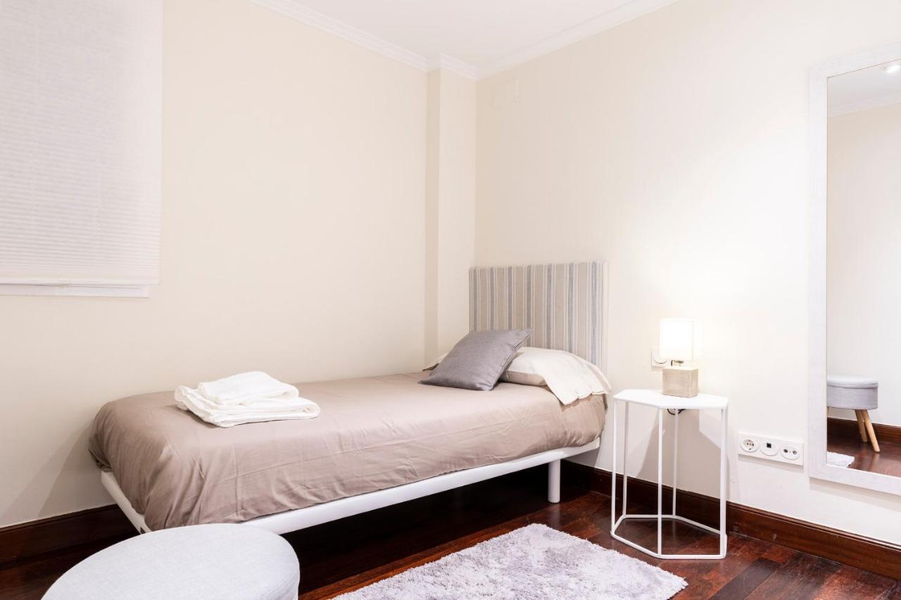 Beach And Chill Apartment By Cisan Rentals San Sebastian Luaran gambar